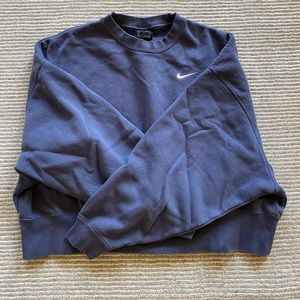 Nike women’s essential sweatshirt size S